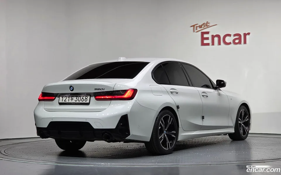 BMW 3 Series 320i M 2025 — миниатюра 2