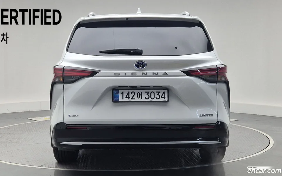 Toyota Sienna 2.5 2WD 2025 — миниатюра 4