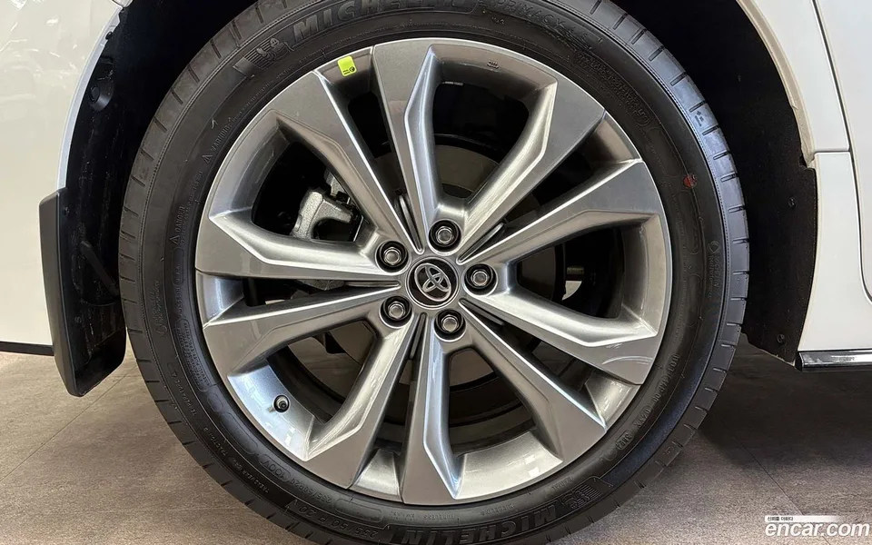 Toyota Sienna 2.5 2WD 2025 — миниатюра 5