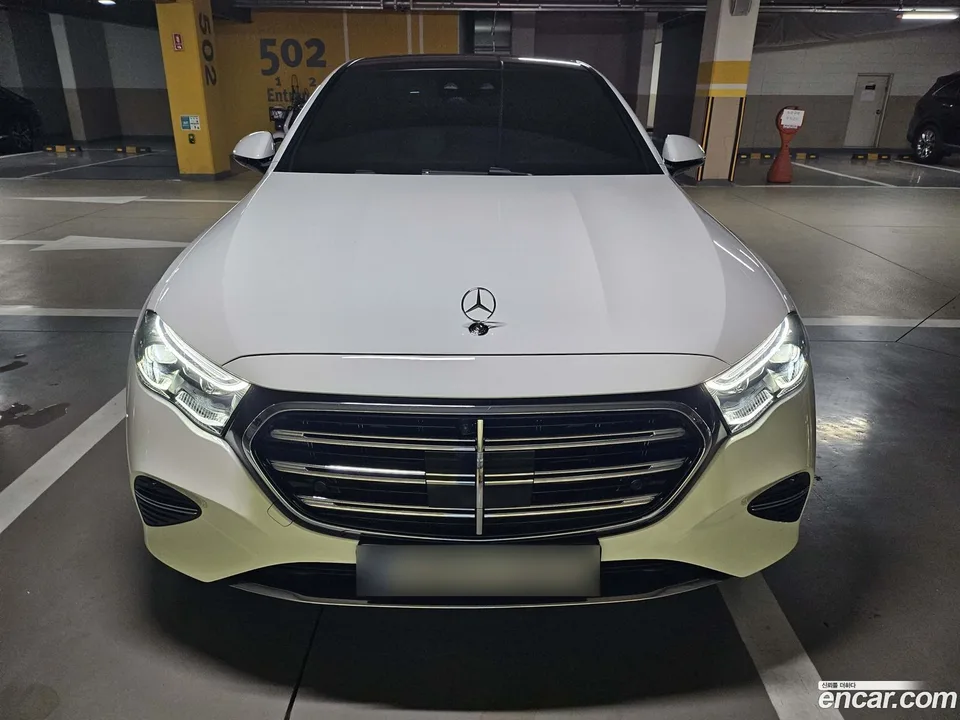 Mercedes-Benz E-Class E300 4MATIC 2025 — миниатюра 3