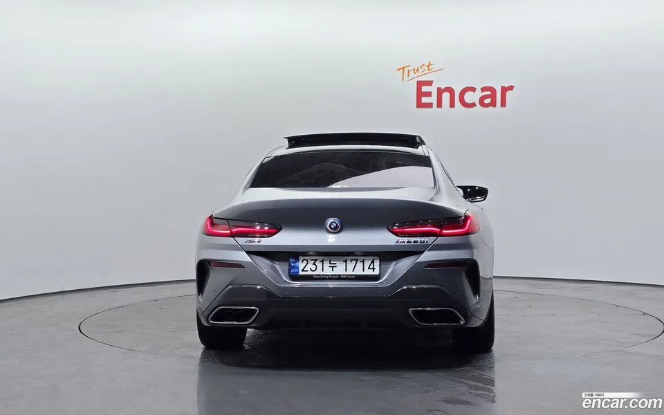 BMW 8 Series M850i xDrive 2023 — миниатюра 4