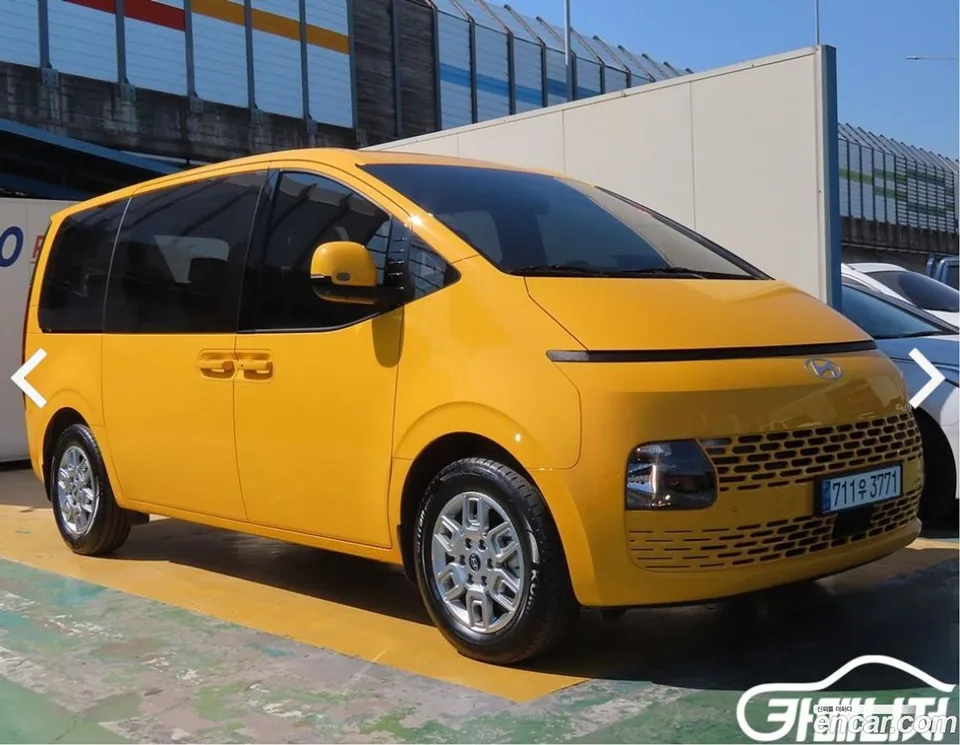 Hyundai Staria HEV 1.6 11 2024 — миниатюра 2