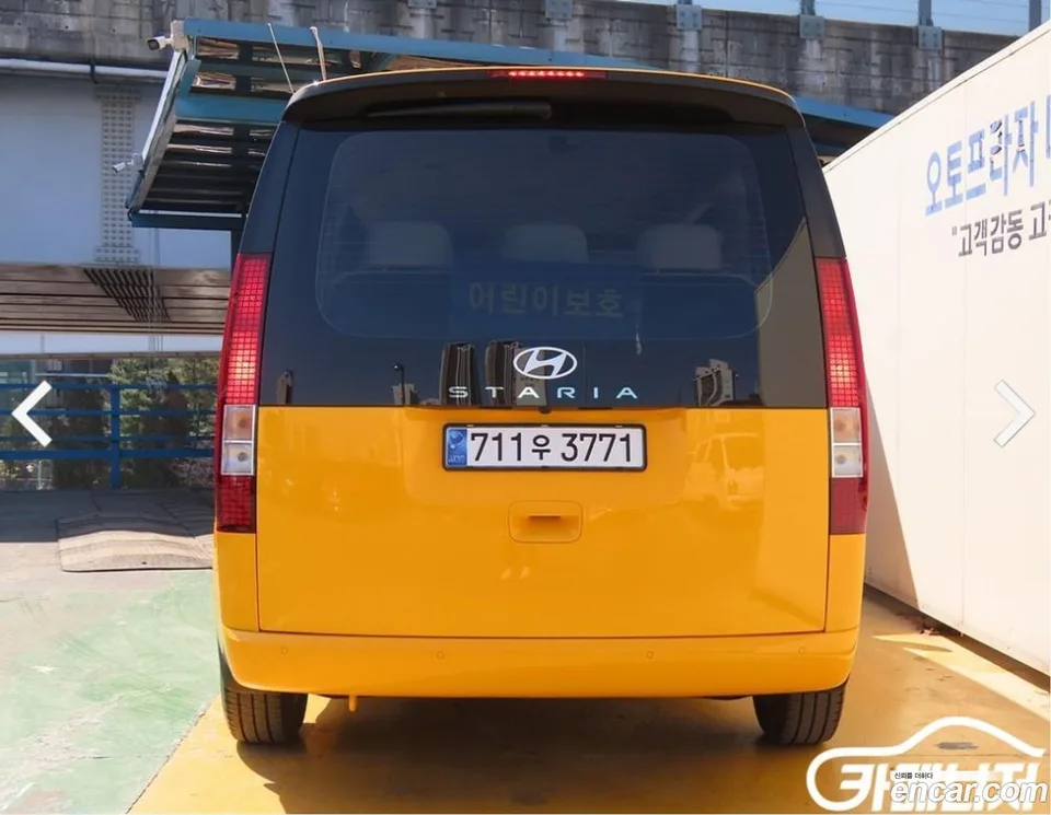 Hyundai Staria HEV 1.6 11 2024 — миниатюра 3