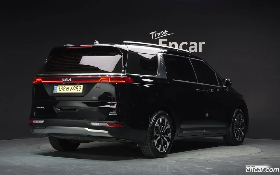 Kia Carnival 9 2022 — миниатюра 2