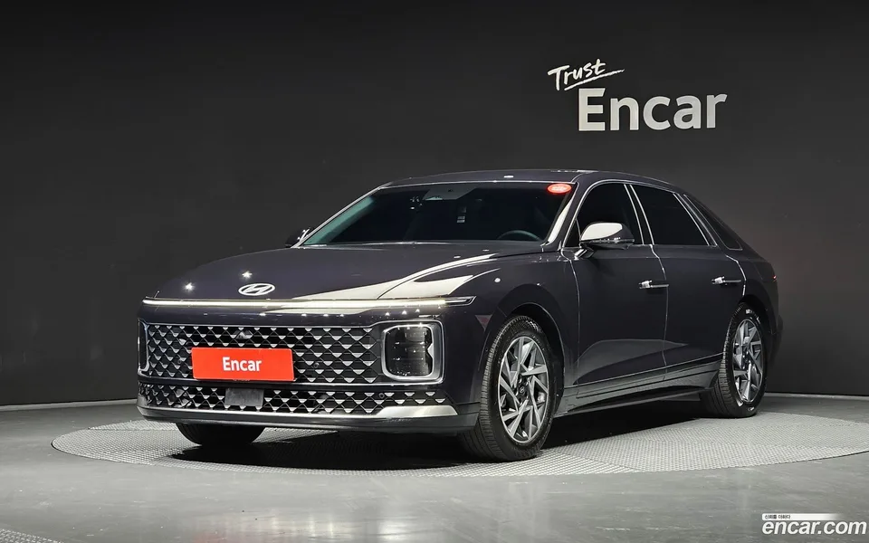 Hyundai Grandeur 2.5 2WD 2023 — фото 1, купить с доставкой в Москву
