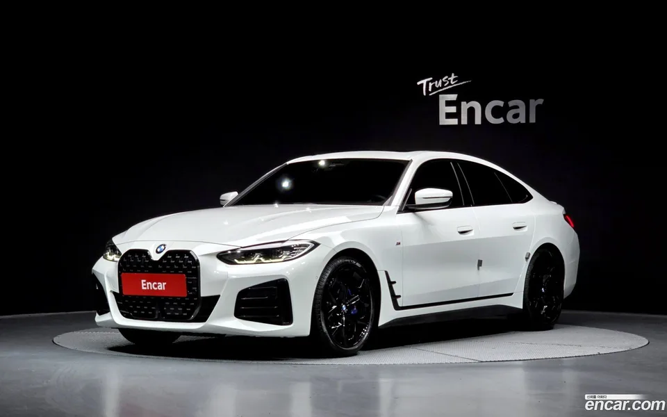 BMW 4 Series 420i M 2024 — фото 1, купить с доставкой в Москву