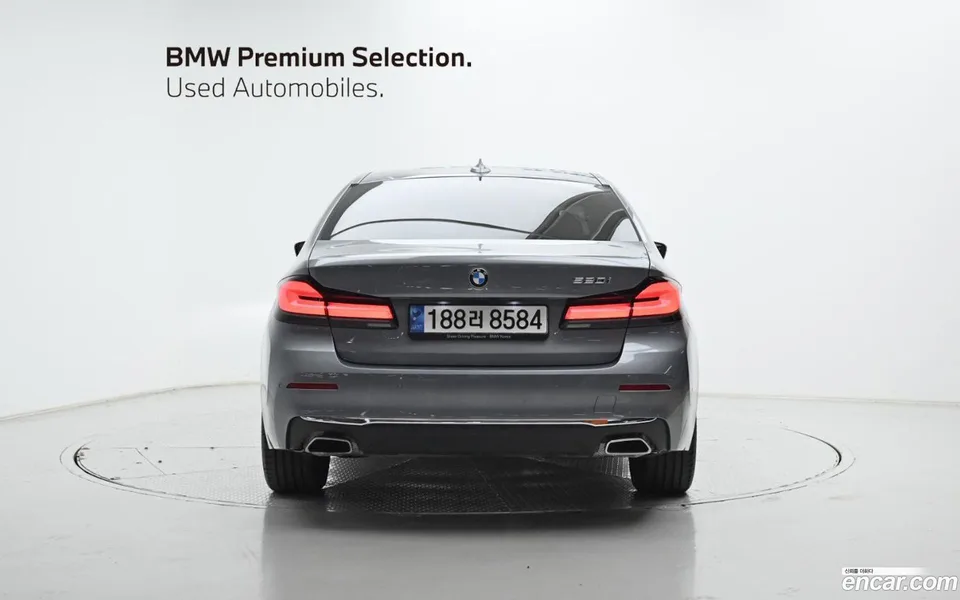 BMW 5 Series 520i 2023 — миниатюра 4