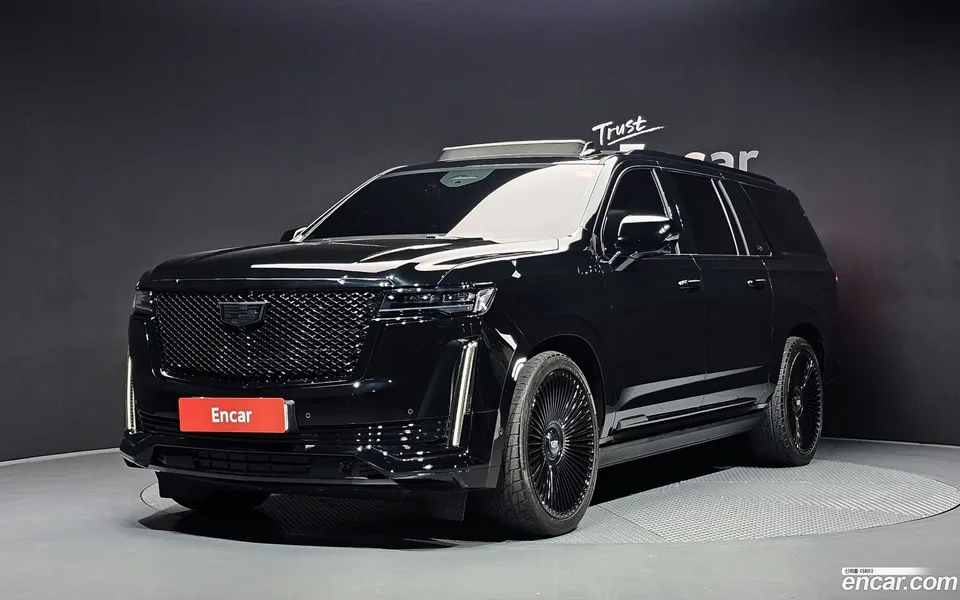 Cadillac Escalade 6.2 ESV 2023 — фото 1, купить с доставкой в Москву