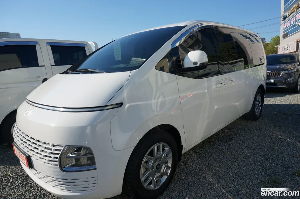 Hyundai Staria 5 2025 — миниатюра 3