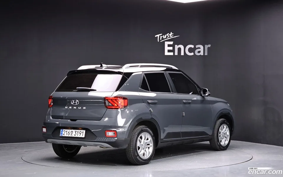 Hyundai Venue 1.6 2023 — миниатюра 2