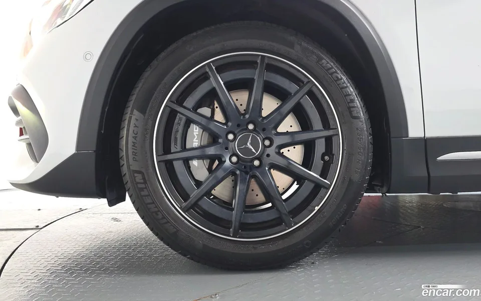 Mercedes-Benz GLA-Class GLA45 AMG 4MATIC+ 2023 — миниатюра 5