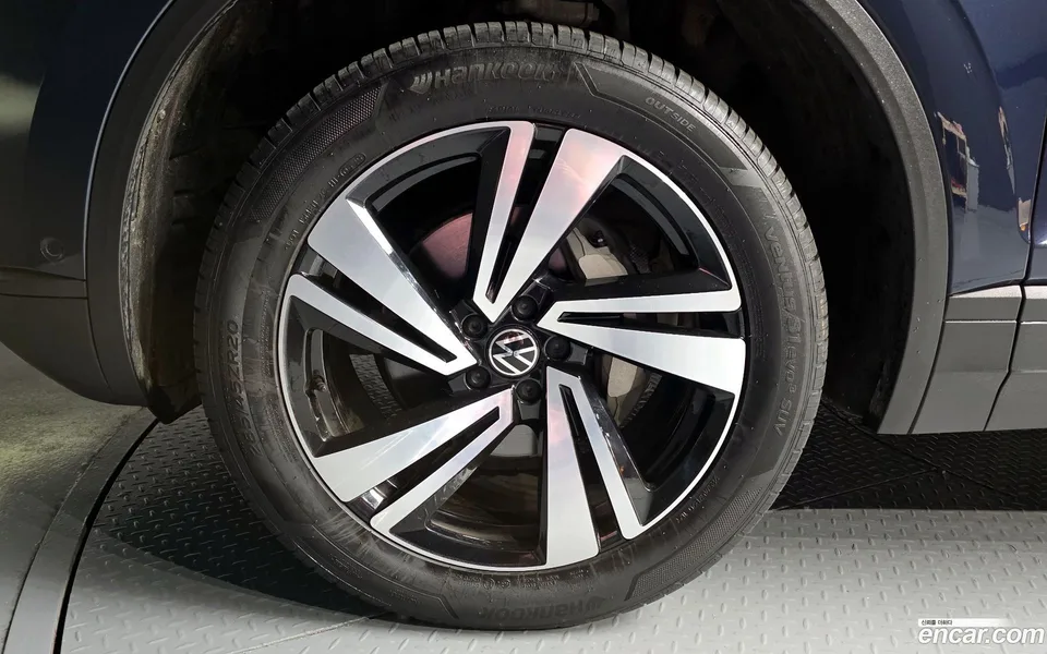 Volkswagen Touareg 3.0 TDI 2023 — миниатюра 5