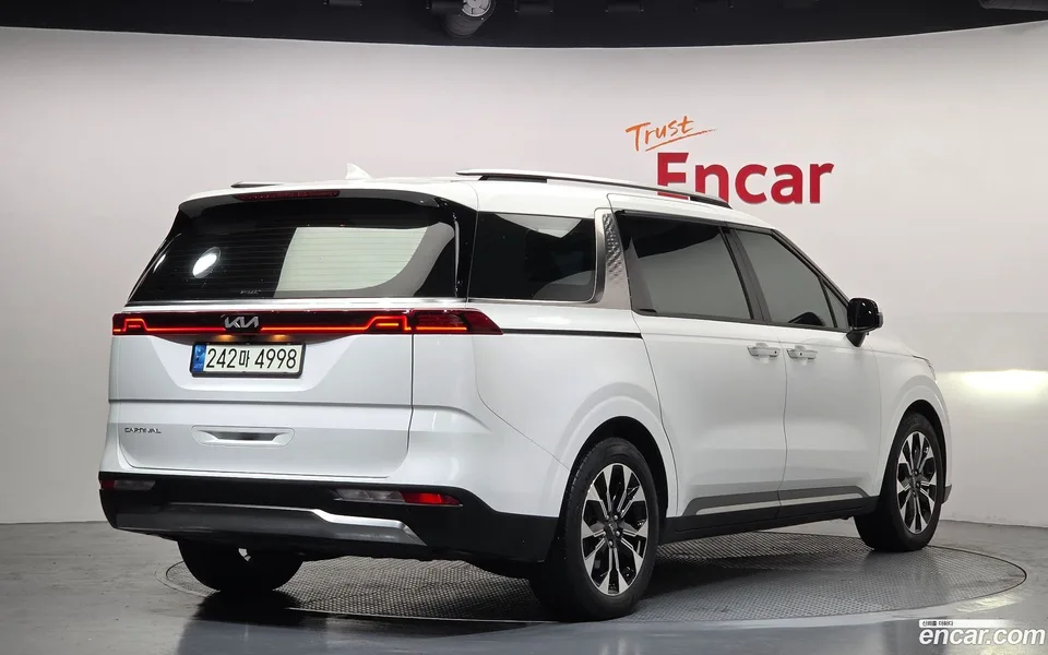 Kia Carnival 7 2022 — миниатюра 2
