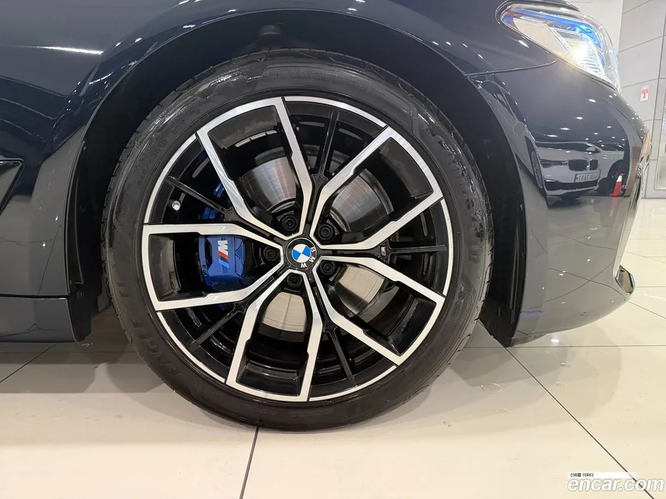 BMW 5 Series 530i M 2023 — миниатюра 5