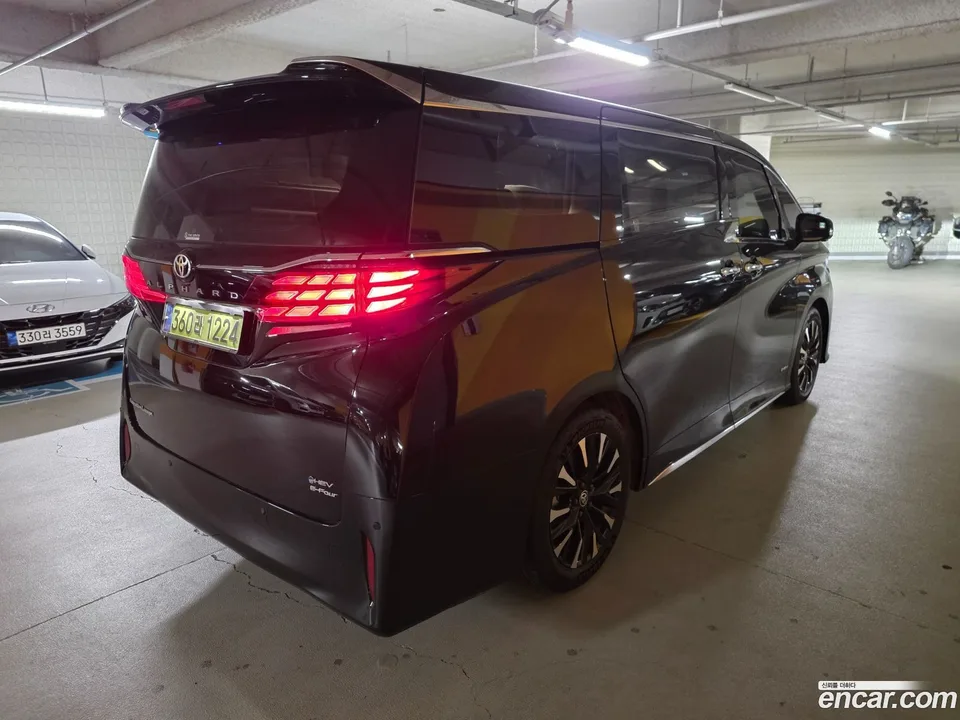 Toyota Alphard 2.5 HEV AWD 2024 — миниатюра 2