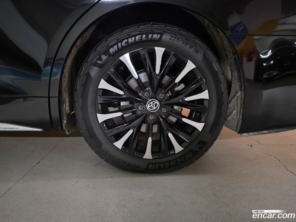 Toyota Alphard 2.5 HEV AWD 2024 — миниатюра 3