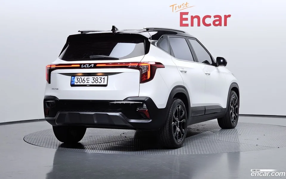 Kia Seltos 1.6 2WD 2023 — миниатюра 2