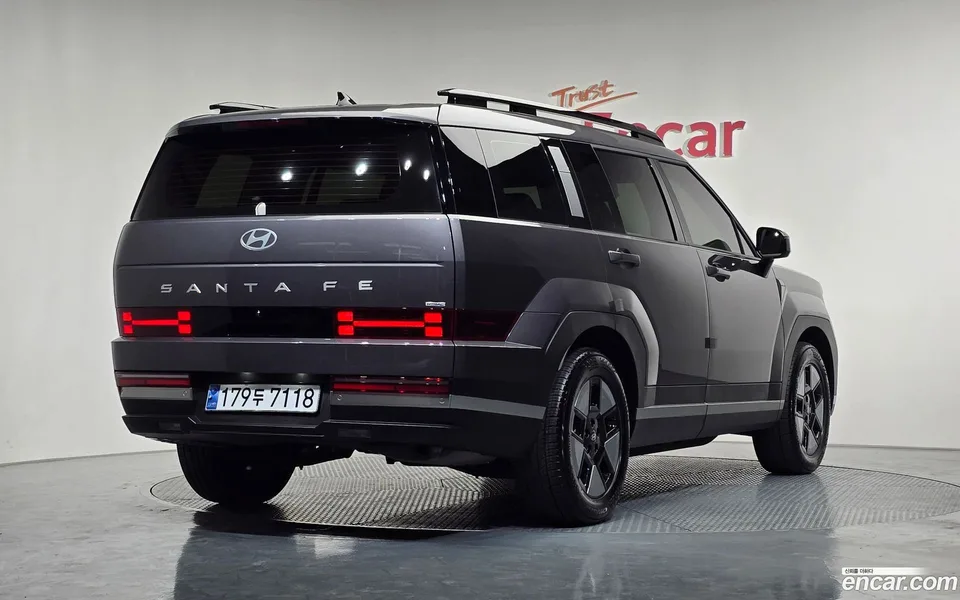 Hyundai Santa Fe HEV 1.6 4WD 2025 — миниатюра 2