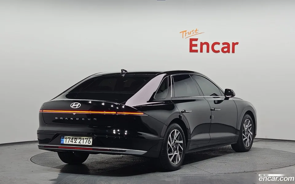 Hyundai Grandeur 2.5 2WD 2023 — миниатюра 2