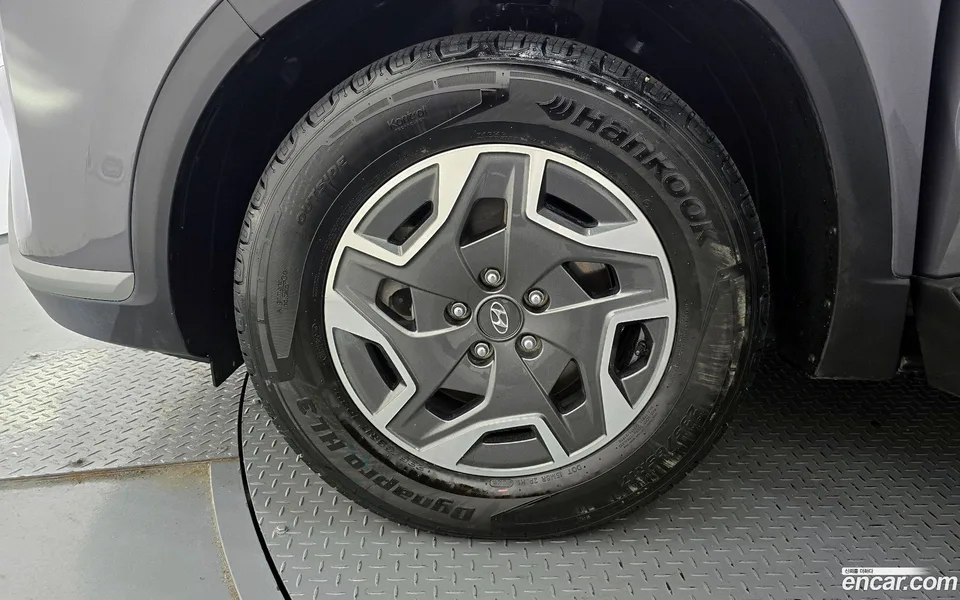 Hyundai SantaFe HEV 1.6 2WD 2023 — миниатюра 5