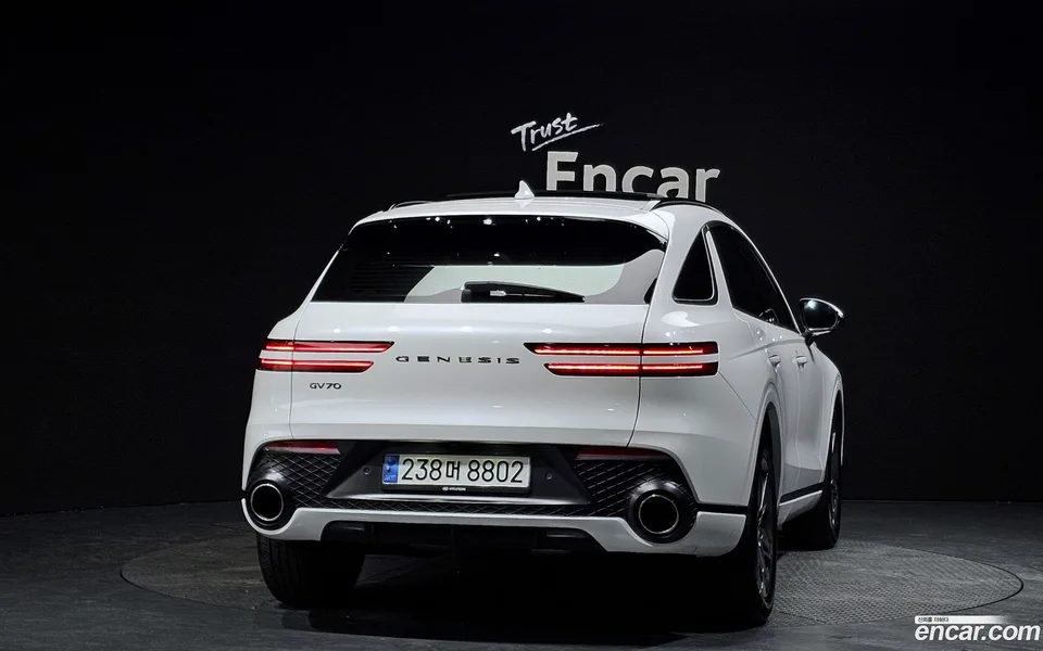 Genesis GV70 2.5T 2WD 2023 — миниатюра 4