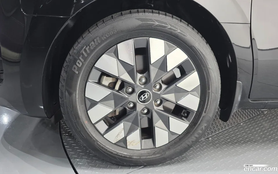 Hyundai Staria 4WD 9 2022 — миниатюра 5