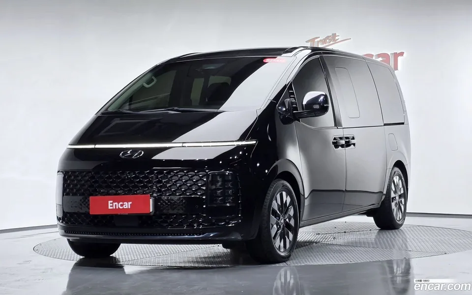 Hyundai Staria 4WD 9 2022 — фото 1, купить с доставкой в Москву