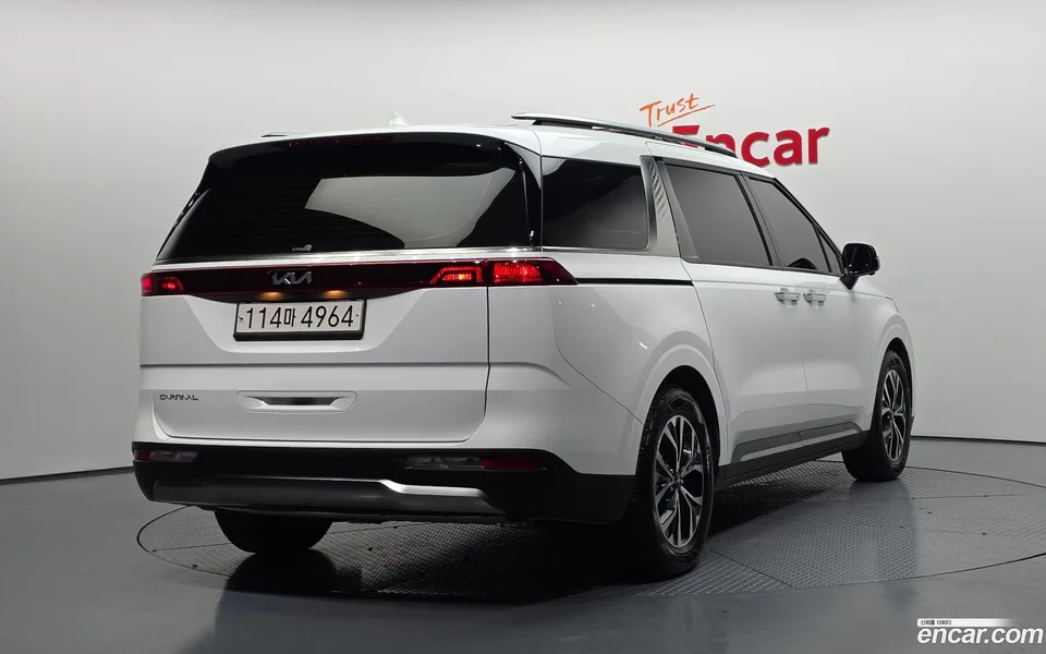 Kia Carnival 9 2022 — миниатюра 2