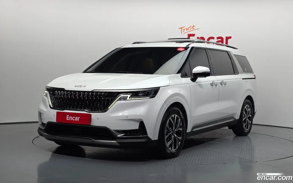 Kia Carnival 9 2022 — фото 1, купить с доставкой в Москву