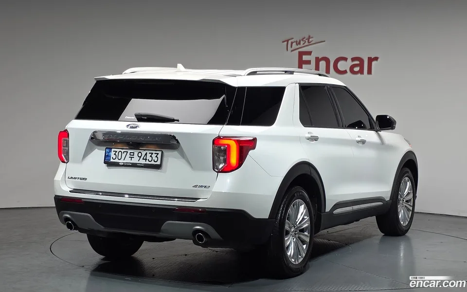 Ford Explorer 2.3 4WD 2022 — миниатюра 2