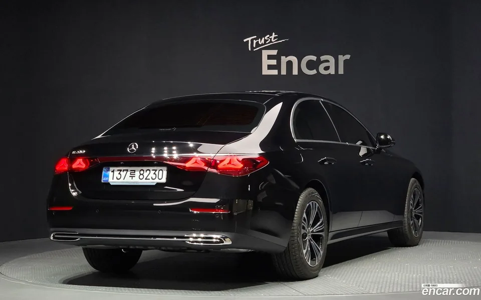 Mercedes-Benz E-Class E200 2026 — миниатюра 2