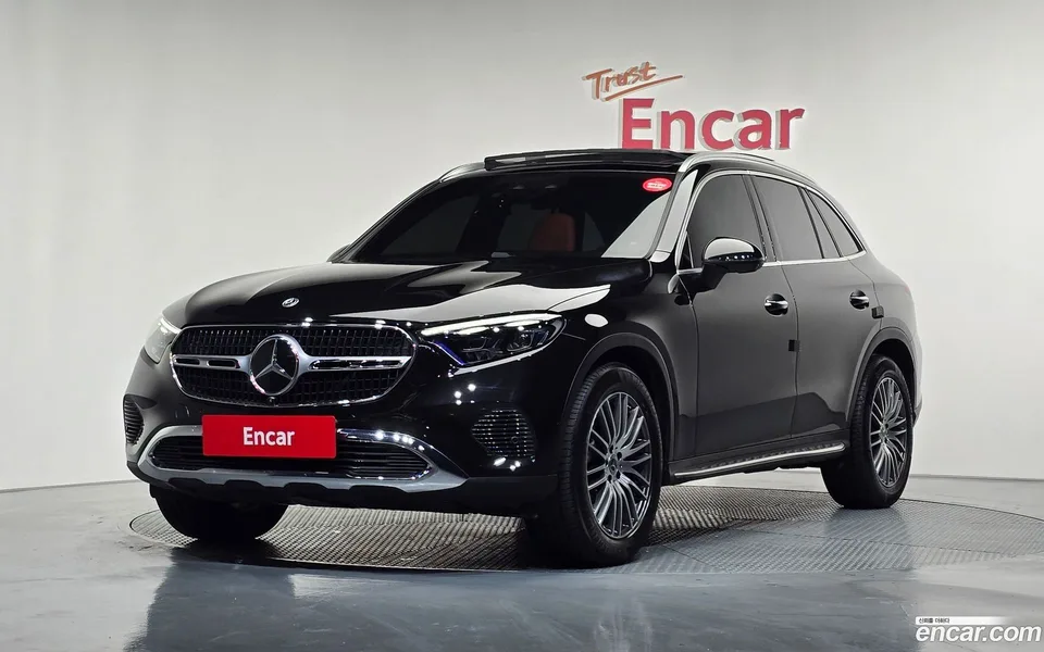 Mercedes-Benz GLC-Class GLC300 4MATIC 2025 — фото 1, купить с доставкой в Москву