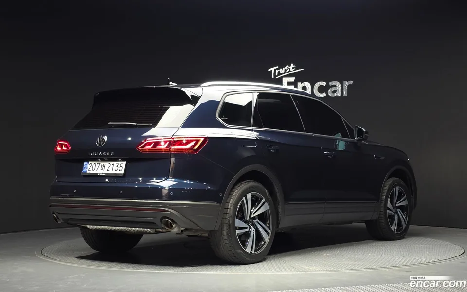 Volkswagen Touareg 3.0 TDI 2023 — миниатюра 2