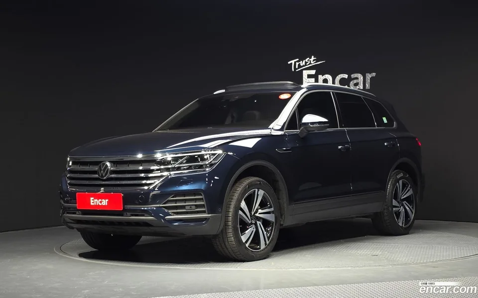 Volkswagen Touareg 3.0 TDI 2023 — фото 1, купить с доставкой в Москву