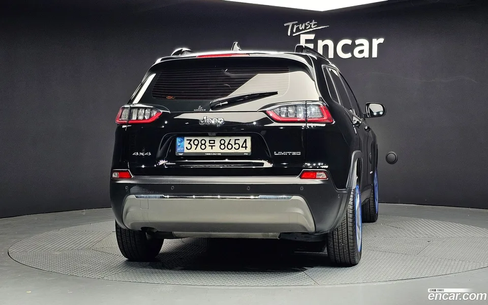 Jeep Cherokee 2.4 AWD 2022 — миниатюра 4