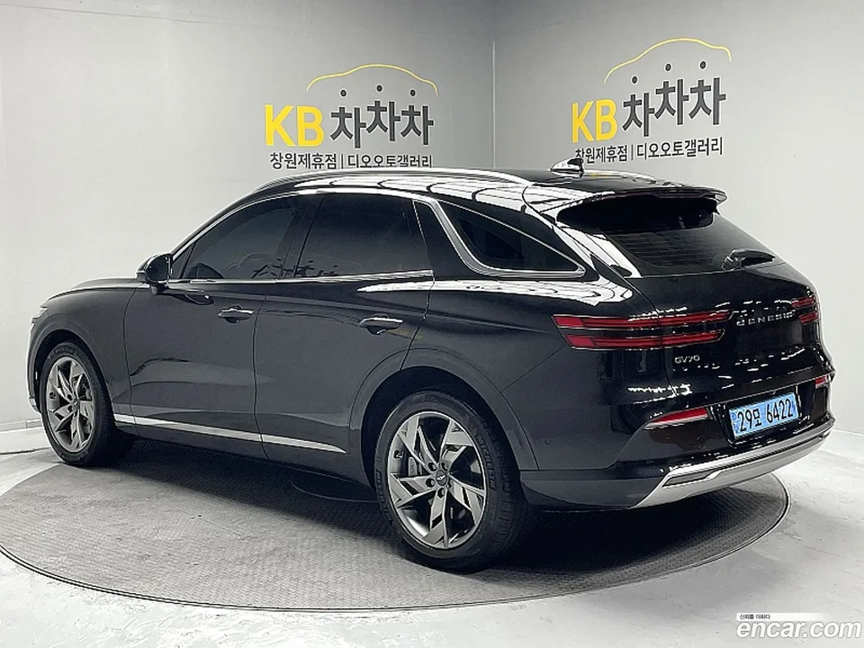 Genesis Electrified GV70 e-AWD 2022 — миниатюра 2