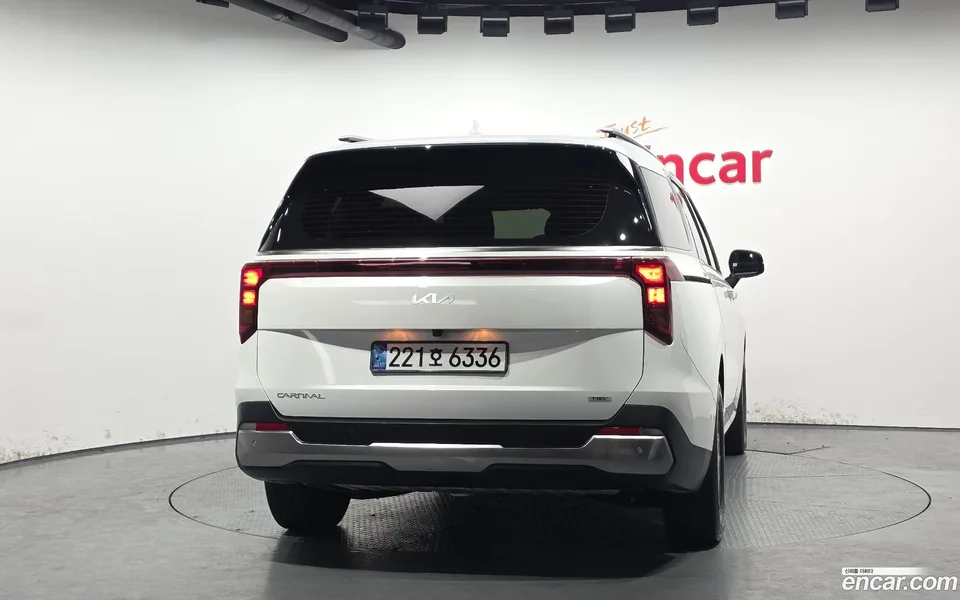 Kia Carnival HEV 9 2024 — миниатюра 4