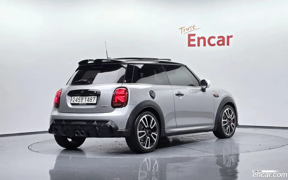 MINI Cooper S JCW 2023 — миниатюра 2