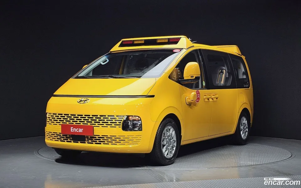 Hyundai Staria L3.5 2022 — фото 1, купить с доставкой в Москву