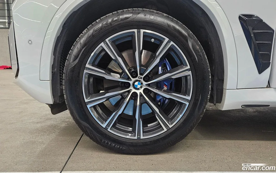 BMW X5 xDrive 30d M 2024 — миниатюра 5