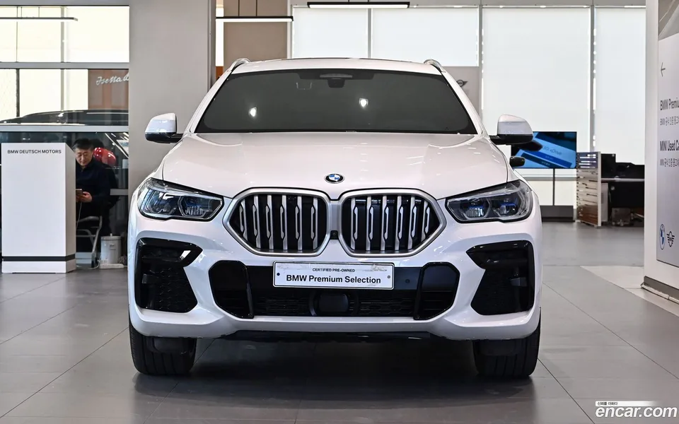 BMW X6 xDrive40i M 2022 — миниатюра 3