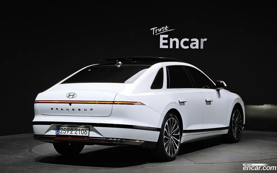Hyundai Grandeur Hybrid 2023 — миниатюра 2