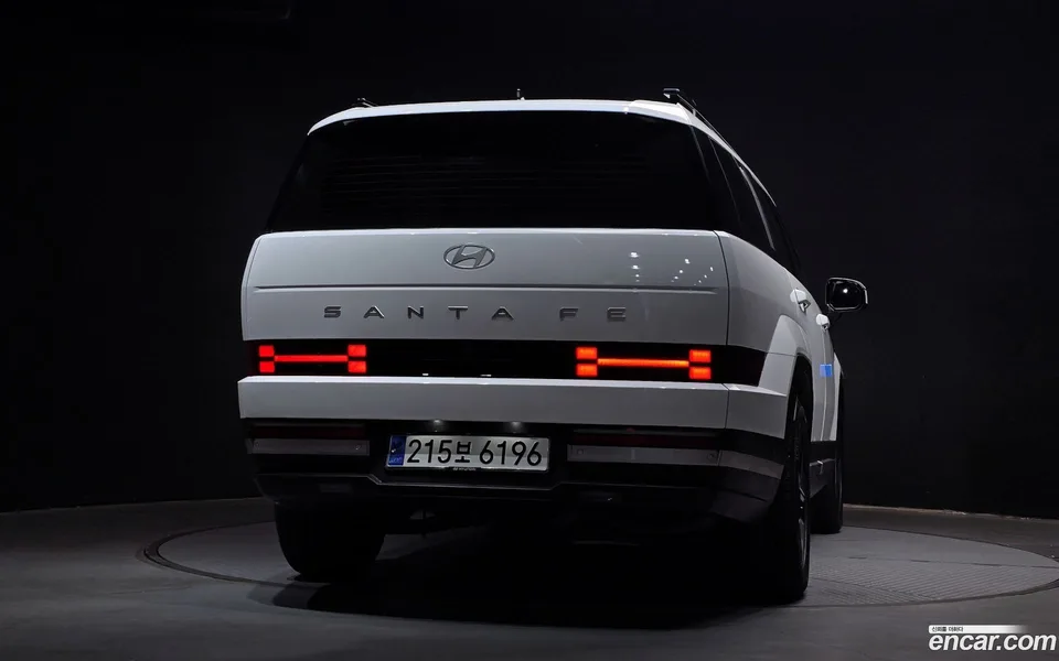 Hyundai Santa Fe HEV 1.6 2WD 2024 — миниатюра 4