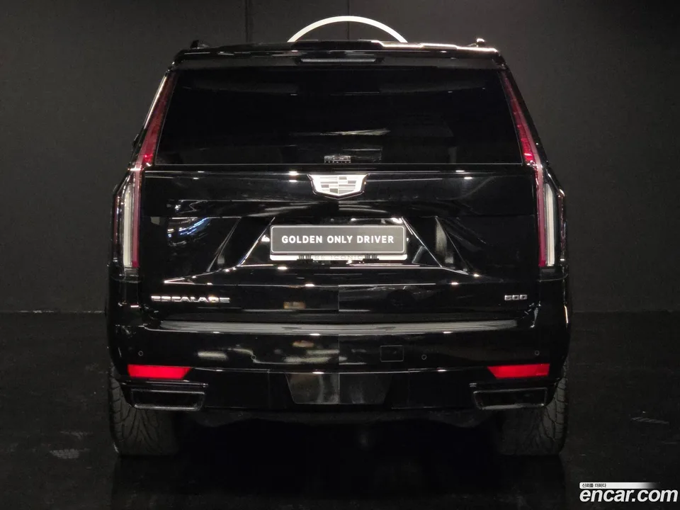 Cadillac Escalade 6.2 2022 — миниатюра 2