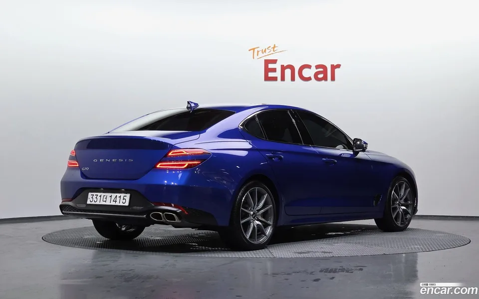 Genesis G70 2.0T 2WD 2022 — миниатюра 2