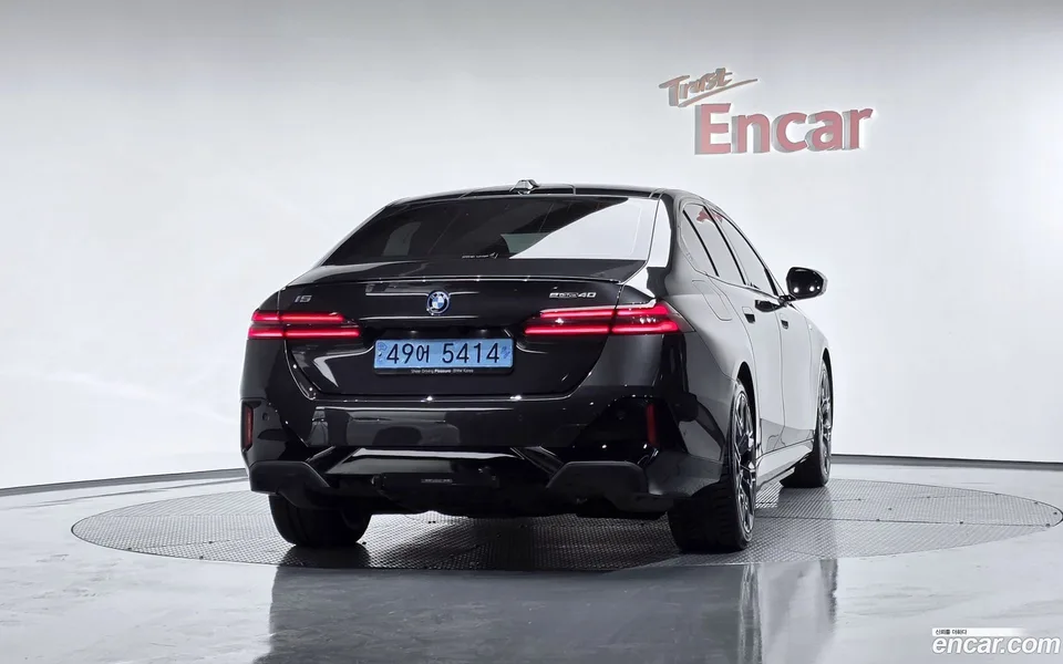 BMW i5 eDrive 40 M 2023 — миниатюра 4