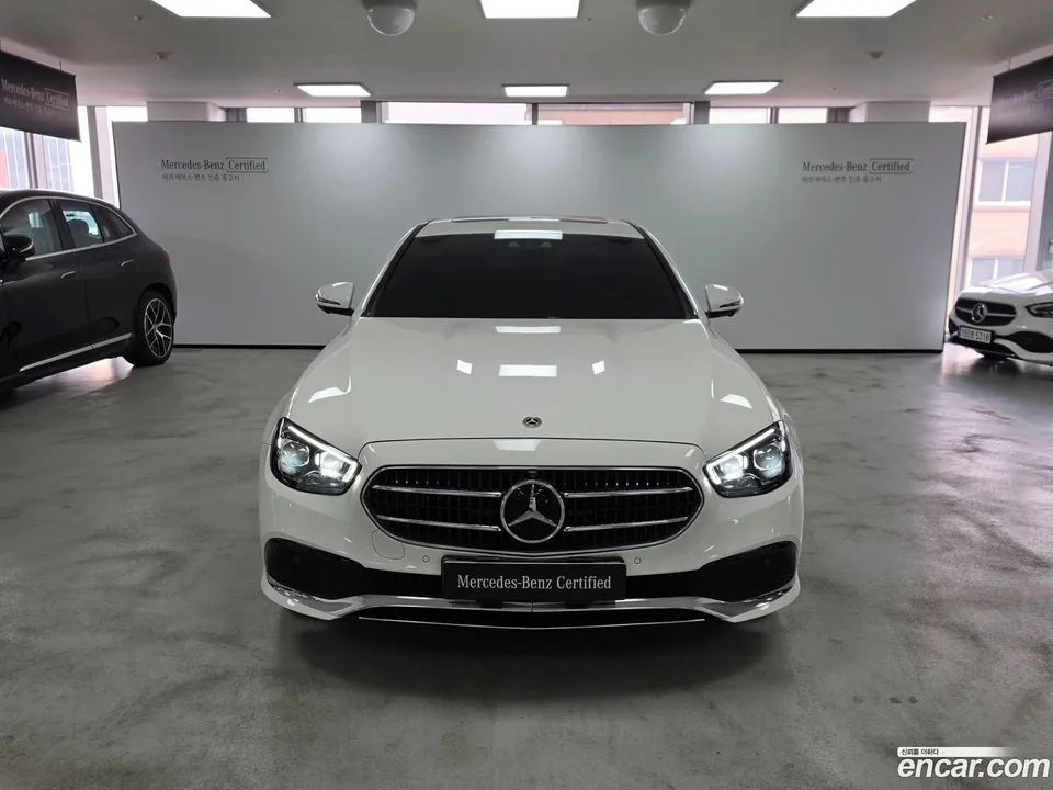 Mercedes-Benz E-Class E350 4MATIC 2022 — миниатюра 3