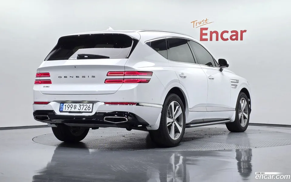 Genesis GV80 2.5T 2WD 2023 — миниатюра 2