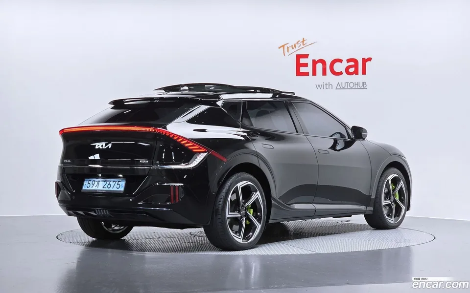 Kia EV6 GT 4WD 2023 — миниатюра 2
