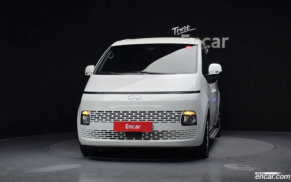Hyundai Staria / 2023 — миниатюра 3